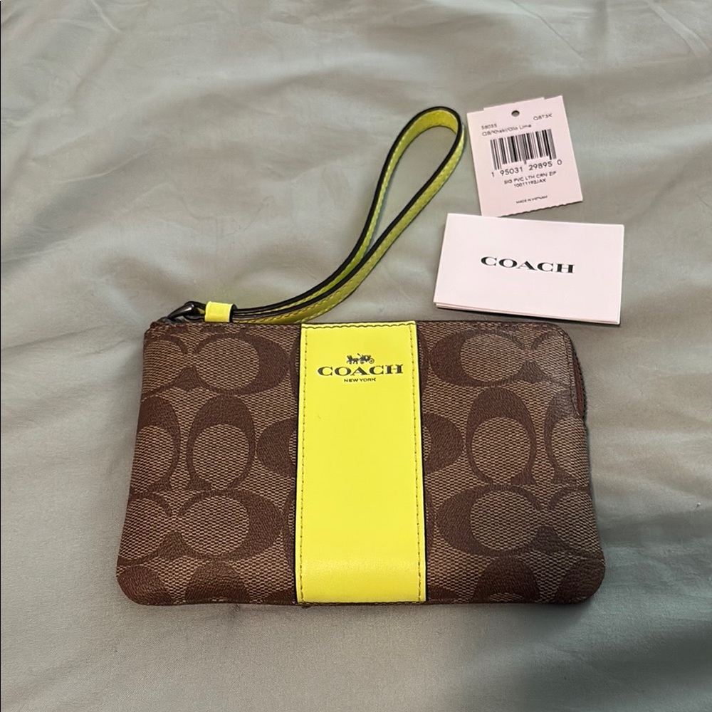 NWT Coach Signature Corner Zip Wristlet